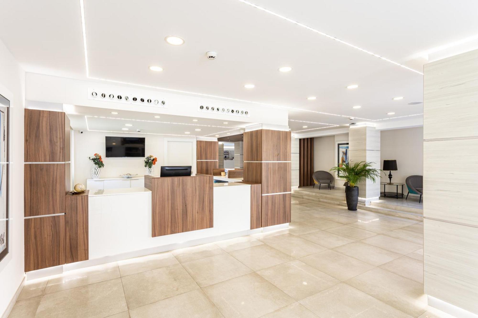 Veramar Aparthotel 푸엔히롤라 외부 사진
